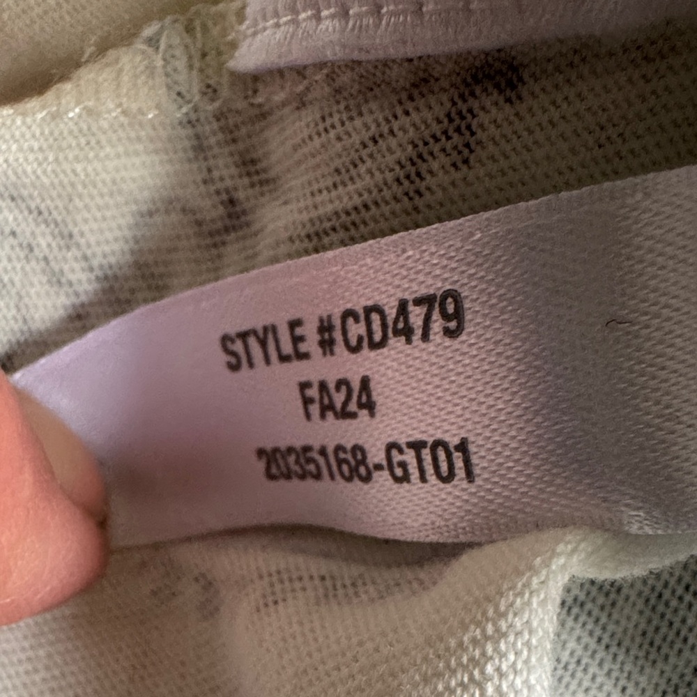 J. Crew Like New Classic Fit White and Blue Bandana Patterned Tee, M. - Picture 5 of 7